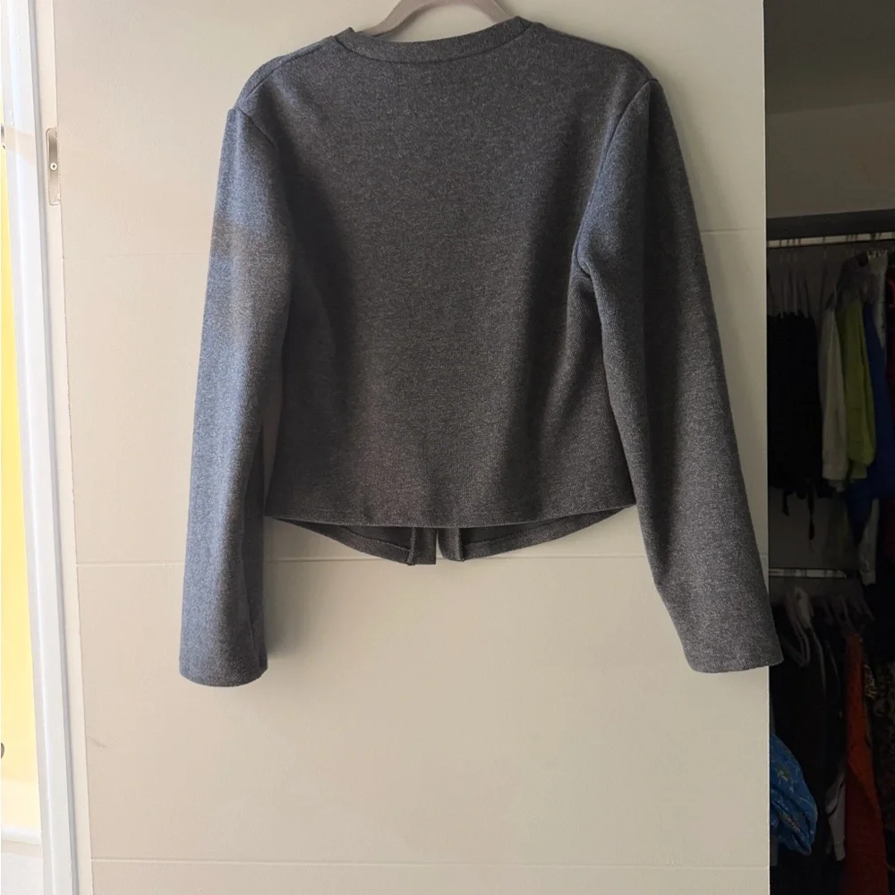 Zara Size Medium Women's Gray V-Neck Button Cardigan Sweater - Picture 2 of 4